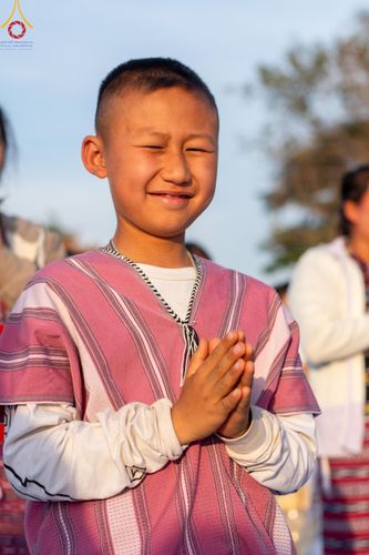 ภาพ No.206355:พิธีจุดประทีปถวายเป็นพุทธบูชา และบูชาธรรมมหาปูชนียาจารย์ ณ วัดสองพี่น้อง ต.ต้นตาล อ.สองพี่น้อง จ.สุพรรณบุรี ในโครงการธรรมยาตรา กตัญญูบูชา มหาปูชนียาจารย์ พระมงคลเทพมุนี(สด จนฺทสโร) พระผู้ปราบมาร อนุสรณ์สถาน 7 แห่ง ปีที่ 13 วันที่ 14 มกราคม พ.ศ. 2568