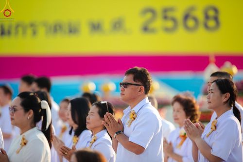 ภาพ No.206356:พิธีจุดประทีปถวายเป็นพุทธบูชา และบูชาธรรมมหาปูชนียาจารย์ ณ วัดสองพี่น้อง ต.ต้นตาล อ.สองพี่น้อง จ.สุพรรณบุรี ในโครงการธรรมยาตรา กตัญญูบูชา มหาปูชนียาจารย์ พระมงคลเทพมุนี(สด จนฺทสโร) พระผู้ปราบมาร อนุสรณ์สถาน 7 แห่ง ปีที่ 13 วันที่ 14 มกราคม พ.ศ. 2568