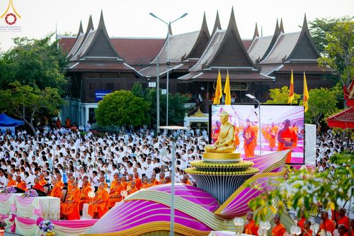 ภาพ No.206359:พิธีจุดประทีปถวายเป็นพุทธบูชา และบูชาธรรมมหาปูชนียาจารย์ ณ วัดสองพี่น้อง ต.ต้นตาล อ.สองพี่น้อง จ.สุพรรณบุรี ในโครงการธรรมยาตรา กตัญญูบูชา มหาปูชนียาจารย์ พระมงคลเทพมุนี(สด จนฺทสโร) พระผู้ปราบมาร อนุสรณ์สถาน 7 แห่ง ปีที่ 13 วันที่ 14 มกราคม พ.ศ. 2568
