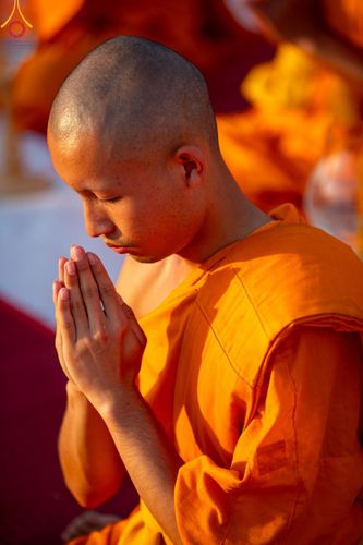 ภาพ No.206364:พิธีจุดประทีปถวายเป็นพุทธบูชา และบูชาธรรมมหาปูชนียาจารย์ ณ วัดสองพี่น้อง ต.ต้นตาล อ.สองพี่น้อง จ.สุพรรณบุรี ในโครงการธรรมยาตรา กตัญญูบูชา มหาปูชนียาจารย์ พระมงคลเทพมุนี(สด จนฺทสโร) พระผู้ปราบมาร อนุสรณ์สถาน 7 แห่ง ปีที่ 13 วันที่ 14 มกราคม พ.ศ. 2568