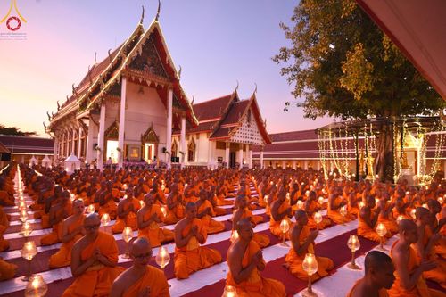 ภาพ No.206390:พิธีจุดประทีปถวายเป็นพุทธบูชา และบูชาธรรมมหาปูชนียาจารย์ ณ วัดสองพี่น้อง ต.ต้นตาล อ.สองพี่น้อง จ.สุพรรณบุรี ในโครงการธรรมยาตรา กตัญญูบูชา มหาปูชนียาจารย์ พระมงคลเทพมุนี(สด จนฺทสโร) พระผู้ปราบมาร อนุสรณ์สถาน 7 แห่ง ปีที่ 13 วันที่ 14 มกราคม พ.ศ. 2568