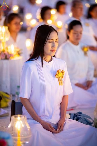 ภาพ No.206408:พิธีจุดประทีปถวายเป็นพุทธบูชา และบูชาธรรมมหาปูชนียาจารย์ ณ วัดสองพี่น้อง ต.ต้นตาล อ.สองพี่น้อง จ.สุพรรณบุรี ในโครงการธรรมยาตรา กตัญญูบูชา มหาปูชนียาจารย์ พระมงคลเทพมุนี(สด จนฺทสโร) พระผู้ปราบมาร อนุสรณ์สถาน 7 แห่ง ปีที่ 13 วันที่ 14 มกราคม พ.ศ. 2568