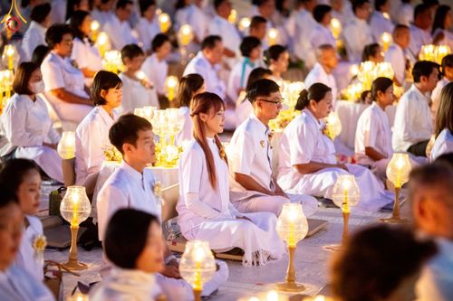 ภาพ No.206417:พิธีจุดประทีปถวายเป็นพุทธบูชา และบูชาธรรมมหาปูชนียาจารย์ ณ วัดสองพี่น้อง ต.ต้นตาล อ.สองพี่น้อง จ.สุพรรณบุรี ในโครงการธรรมยาตรา กตัญญูบูชา มหาปูชนียาจารย์ พระมงคลเทพมุนี(สด จนฺทสโร) พระผู้ปราบมาร อนุสรณ์สถาน 7 แห่ง ปีที่ 13 วันที่ 14 มกราคม พ.ศ. 2568