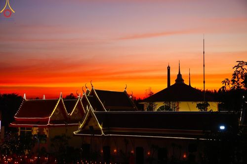 ภาพ No.206419:พิธีจุดประทีปถวายเป็นพุทธบูชา และบูชาธรรมมหาปูชนียาจารย์ ณ วัดสองพี่น้อง ต.ต้นตาล อ.สองพี่น้อง จ.สุพรรณบุรี ในโครงการธรรมยาตรา กตัญญูบูชา มหาปูชนียาจารย์ พระมงคลเทพมุนี(สด จนฺทสโร) พระผู้ปราบมาร อนุสรณ์สถาน 7 แห่ง ปีที่ 13 วันที่ 14 มกราคม พ.ศ. 2568