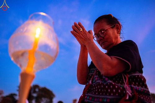ภาพ No.206420:พิธีจุดประทีปถวายเป็นพุทธบูชา และบูชาธรรมมหาปูชนียาจารย์ ณ วัดสองพี่น้อง ต.ต้นตาล อ.สองพี่น้อง จ.สุพรรณบุรี ในโครงการธรรมยาตรา กตัญญูบูชา มหาปูชนียาจารย์ พระมงคลเทพมุนี(สด จนฺทสโร) พระผู้ปราบมาร อนุสรณ์สถาน 7 แห่ง ปีที่ 13 วันที่ 14 มกราคม พ.ศ. 2568