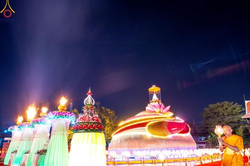 ภาพ No.206436:พิธีจุดประทีปถวายเป็นพุทธบูชา และบูชาธรรมมหาปูชนียาจารย์ ณ วัดสองพี่น้อง ต.ต้นตาล อ.สองพี่น้อง จ.สุพรรณบุรี ในโครงการธรรมยาตรา กตัญญูบูชา มหาปูชนียาจารย์ พระมงคลเทพมุนี(สด จนฺทสโร) พระผู้ปราบมาร อนุสรณ์สถาน 7 แห่ง ปีที่ 13 วันที่ 14 มกราคม พ.ศ. 2568