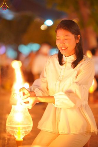 ภาพ No.206445:พิธีจุดประทีปถวายเป็นพุทธบูชา และบูชาธรรมมหาปูชนียาจารย์ ณ วัดสองพี่น้อง ต.ต้นตาล อ.สองพี่น้อง จ.สุพรรณบุรี ในโครงการธรรมยาตรา กตัญญูบูชา มหาปูชนียาจารย์ พระมงคลเทพมุนี(สด จนฺทสโร) พระผู้ปราบมาร อนุสรณ์สถาน 7 แห่ง ปีที่ 13 วันที่ 14 มกราคม พ.ศ. 2568