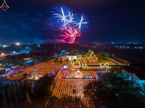 ภาพ No.206462:พิธีจุดประทีปถวายเป็นพุทธบูชา และบูชาธรรมมหาปูชนียาจารย์ ณ วัดสองพี่น้อง ต.ต้นตาล อ.สองพี่น้อง จ.สุพรรณบุรี ในโครงการธรรมยาตรา กตัญญูบูชา มหาปูชนียาจารย์ พระมงคลเทพมุนี(สด จนฺทสโร) พระผู้ปราบมาร อนุสรณ์สถาน 7 แห่ง ปีที่ 13 วันที่ 14 มกราคม พ.ศ. 2568