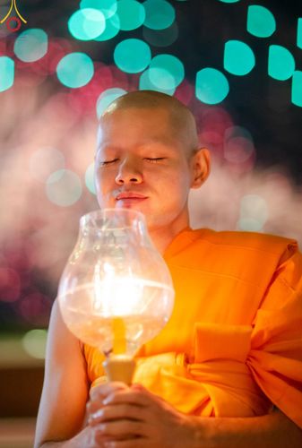 ภาพ No.206469:พิธีจุดประทีปถวายเป็นพุทธบูชา และบูชาธรรมมหาปูชนียาจารย์ ณ วัดสองพี่น้อง ต.ต้นตาล อ.สองพี่น้อง จ.สุพรรณบุรี ในโครงการธรรมยาตรา กตัญญูบูชา มหาปูชนียาจารย์ พระมงคลเทพมุนี(สด จนฺทสโร) พระผู้ปราบมาร อนุสรณ์สถาน 7 แห่ง ปีที่ 13 วันที่ 14 มกราคม พ.ศ. 2568