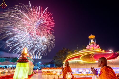 ภาพ No.206472:พิธีจุดประทีปถวายเป็นพุทธบูชา และบูชาธรรมมหาปูชนียาจารย์ ณ วัดสองพี่น้อง ต.ต้นตาล อ.สองพี่น้อง จ.สุพรรณบุรี ในโครงการธรรมยาตรา กตัญญูบูชา มหาปูชนียาจารย์ พระมงคลเทพมุนี(สด จนฺทสโร) พระผู้ปราบมาร อนุสรณ์สถาน 7 แห่ง ปีที่ 13 วันที่ 14 มกราคม พ.ศ. 2568