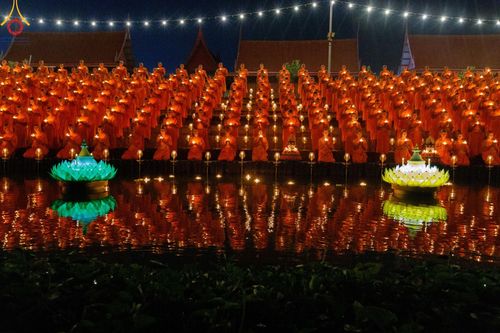 ภาพ No.206487:พิธีจุดประทีปถวายเป็นพุทธบูชา และบูชาธรรมมหาปูชนียาจารย์ ณ วัดสองพี่น้อง ต.ต้นตาล อ.สองพี่น้อง จ.สุพรรณบุรี ในโครงการธรรมยาตรา กตัญญูบูชา มหาปูชนียาจารย์ พระมงคลเทพมุนี(สด จนฺทสโร) พระผู้ปราบมาร อนุสรณ์สถาน 7 แห่ง ปีที่ 13 วันที่ 14 มกราคม พ.ศ. 2568