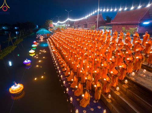 ภาพ No.206488:พิธีจุดประทีปถวายเป็นพุทธบูชา และบูชาธรรมมหาปูชนียาจารย์ ณ วัดสองพี่น้อง ต.ต้นตาล อ.สองพี่น้อง จ.สุพรรณบุรี ในโครงการธรรมยาตรา กตัญญูบูชา มหาปูชนียาจารย์ พระมงคลเทพมุนี(สด จนฺทสโร) พระผู้ปราบมาร อนุสรณ์สถาน 7 แห่ง ปีที่ 13 วันที่ 14 มกราคม พ.ศ. 2568
