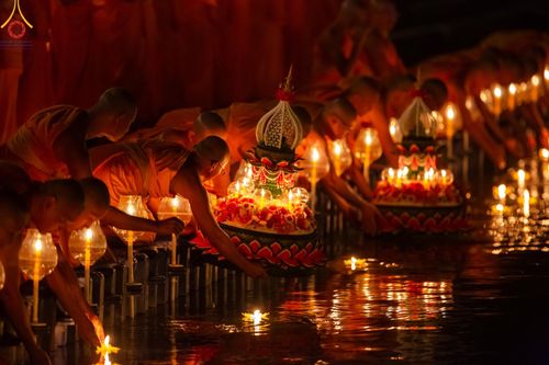 ภาพ No.206492:พิธีจุดประทีปถวายเป็นพุทธบูชา และบูชาธรรมมหาปูชนียาจารย์ ณ วัดสองพี่น้อง ต.ต้นตาล อ.สองพี่น้อง จ.สุพรรณบุรี ในโครงการธรรมยาตรา กตัญญูบูชา มหาปูชนียาจารย์ พระมงคลเทพมุนี(สด จนฺทสโร) พระผู้ปราบมาร อนุสรณ์สถาน 7 แห่ง ปีที่ 13 วันที่ 14 มกราคม พ.ศ. 2568