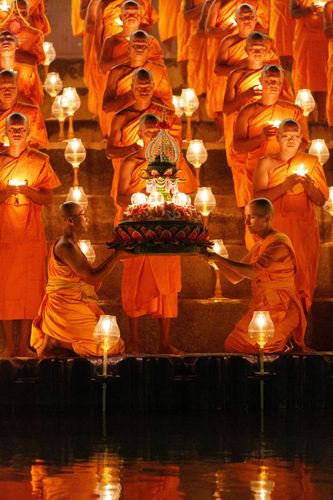 ภาพ No.206494:พิธีจุดประทีปถวายเป็นพุทธบูชา และบูชาธรรมมหาปูชนียาจารย์ ณ วัดสองพี่น้อง ต.ต้นตาล อ.สองพี่น้อง จ.สุพรรณบุรี ในโครงการธรรมยาตรา กตัญญูบูชา มหาปูชนียาจารย์ พระมงคลเทพมุนี(สด จนฺทสโร) พระผู้ปราบมาร อนุสรณ์สถาน 7 แห่ง ปีที่ 13 วันที่ 14 มกราคม พ.ศ. 2568