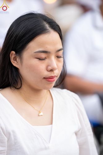 ภาพ No.207100:พิธีจุดประทีปถวายเป็นพุทธบูชา และบูชาธรรมมหาปูชนียาจารย์ ณ วัดโบสถ์(บน) ตำบลบางคูเวียง อำเภอบางกรวย จังหวัดนนทบุรี ในโครงการธรรมยาตรา กตัญญูบูชา มหาปูชนียาจารย์ พระมงคลเทพมุนี(สด จนฺทสโร) พระผู้ปราบมาร อนุสรณ์สถาน 7 แห่ง ปีที่ 13 วันที่ 18 มกราคม พ.ศ. 25