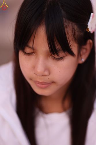 ภาพ No.207117:พิธีจุดประทีปถวายเป็นพุทธบูชา และบูชาธรรมมหาปูชนียาจารย์ ณ วัดโบสถ์(บน) ตำบลบางคูเวียง อำเภอบางกรวย จังหวัดนนทบุรี ในโครงการธรรมยาตรา กตัญญูบูชา มหาปูชนียาจารย์ พระมงคลเทพมุนี(สด จนฺทสโร) พระผู้ปราบมาร อนุสรณ์สถาน 7 แห่ง ปีที่ 13 วันที่ 18 มกราคม พ.ศ. 25