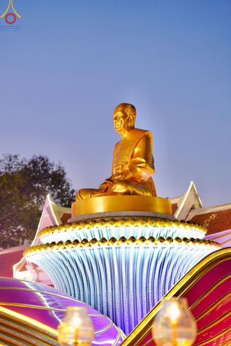 ภาพ No.207127:พิธีจุดประทีปถวายเป็นพุทธบูชา และบูชาธรรมมหาปูชนียาจารย์ ณ วัดโบสถ์(บน) ตำบลบางคูเวียง อำเภอบางกรวย จังหวัดนนทบุรี ในโครงการธรรมยาตรา กตัญญูบูชา มหาปูชนียาจารย์ พระมงคลเทพมุนี(สด จนฺทสโร) พระผู้ปราบมาร อนุสรณ์สถาน 7 แห่ง ปีที่ 13 วันที่ 18 มกราคม พ.ศ. 25