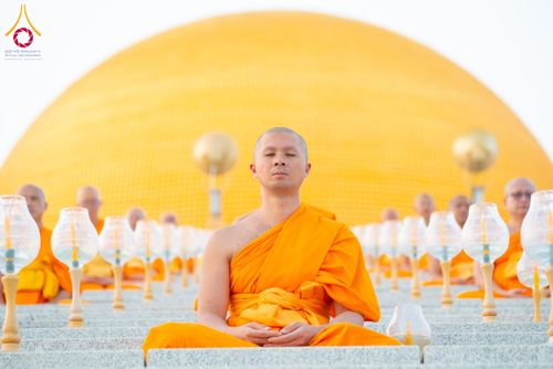 ภาพ No.207740:พิธีเวียนประทักษิณและจุดมาฆประทีป ในวันมาฆบูชา วันพุธที่ 12 กุมภาพันธ์ พ.ศ. 2568 ณ พระมหาธรรมกายเจดีย์ วัดพระธรรมกาย