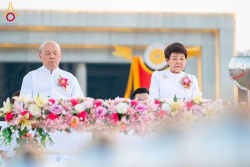 ภาพ No.207762:พิธีเวียนประทักษิณและจุดมาฆประทีป ในวันมาฆบูชา วันพุธที่ 12 กุมภาพันธ์ พ.ศ. 2568 ณ พระมหาธรรมกายเจดีย์ วัดพระธรรมกาย