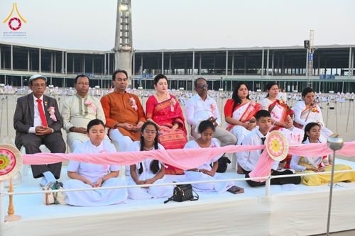 ภาพ No.207763:พิธีเวียนประทักษิณและจุดมาฆประทีป ในวันมาฆบูชา วันพุธที่ 12 กุมภาพันธ์ พ.ศ. 2568 ณ พระมหาธรรมกายเจดีย์ วัดพระธรรมกาย