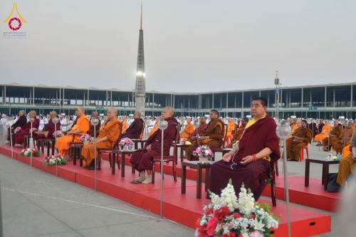 ภาพ No.207781:พิธีเวียนประทักษิณและจุดมาฆประทีป ในวันมาฆบูชา วันพุธที่ 12 กุมภาพันธ์ พ.ศ. 2568 ณ พระมหาธรรมกายเจดีย์ วัดพระธรรมกาย