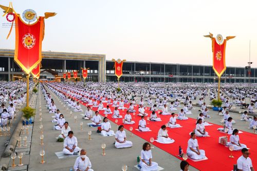 ภาพ No.207786:พิธีเวียนประทักษิณและจุดมาฆประทีป ในวันมาฆบูชา วันพุธที่ 12 กุมภาพันธ์ พ.ศ. 2568 ณ พระมหาธรรมกายเจดีย์ วัดพระธรรมกาย