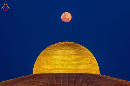 ภาพ No.207800:พิธีเวียนประทักษิณและจุดมาฆประทีป ในวันมาฆบูชา วันพุธที่ 12 กุมภาพันธ์ พ.ศ. 2568 ณ พระมหาธรรมกายเจดีย์ วัดพระธรรมกาย