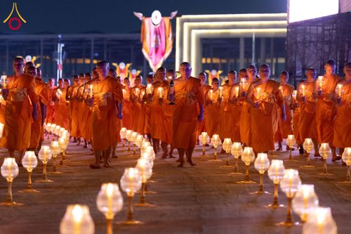 ภาพ No.207813:พิธีเวียนประทักษิณและจุดมาฆประทีป ในวันมาฆบูชา วันพุธที่ 12 กุมภาพันธ์ พ.ศ. 2568 ณ พระมหาธรรมกายเจดีย์ วัดพระธรรมกาย