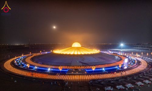 ภาพ No.207818:พิธีเวียนประทักษิณและจุดมาฆประทีป ในวันมาฆบูชา วันพุธที่ 12 กุมภาพันธ์ พ.ศ. 2568 ณ พระมหาธรรมกายเจดีย์ วัดพระธรรมกาย