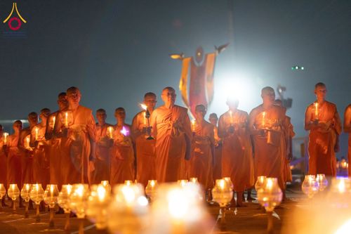 ภาพ No.207819:พิธีเวียนประทักษิณและจุดมาฆประทีป ในวันมาฆบูชา วันพุธที่ 12 กุมภาพันธ์ พ.ศ. 2568 ณ พระมหาธรรมกายเจดีย์ วัดพระธรรมกาย