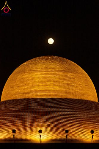 ภาพ No.207828:พิธีเวียนประทักษิณและจุดมาฆประทีป ในวันมาฆบูชา วันพุธที่ 12 กุมภาพันธ์ พ.ศ. 2568 ณ พระมหาธรรมกายเจดีย์ วัดพระธรรมกาย