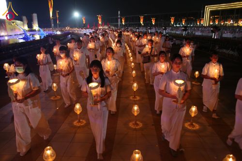ภาพ No.207837:พิธีเวียนประทักษิณและจุดมาฆประทีป ในวันมาฆบูชา วันพุธที่ 12 กุมภาพันธ์ พ.ศ. 2568 ณ พระมหาธรรมกายเจดีย์ วัดพระธรรมกาย