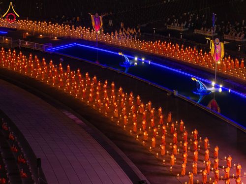 ภาพ No.207843:พิธีเวียนประทักษิณและจุดมาฆประทีป ในวันมาฆบูชา วันพุธที่ 12 กุมภาพันธ์ พ.ศ. 2568 ณ พระมหาธรรมกายเจดีย์ วัดพระธรรมกาย