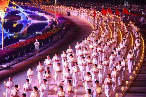 ภาพ No.207845:พิธีเวียนประทักษิณและจุดมาฆประทีป ในวันมาฆบูชา วันพุธที่ 12 กุมภาพันธ์ พ.ศ. 2568 ณ พระมหาธรรมกายเจดีย์ วัดพระธรรมกาย