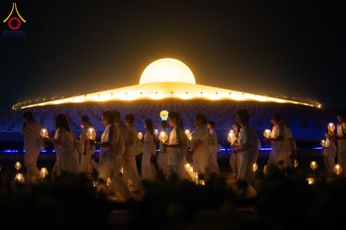 ภาพ No.207853:พิธีเวียนประทักษิณและจุดมาฆประทีป ในวันมาฆบูชา วันพุธที่ 12 กุมภาพันธ์ พ.ศ. 2568 ณ พระมหาธรรมกายเจดีย์ วัดพระธรรมกาย