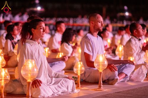 ภาพ No.207860:พิธีเวียนประทักษิณและจุดมาฆประทีป ในวันมาฆบูชา วันพุธที่ 12 กุมภาพันธ์ พ.ศ. 2568 ณ พระมหาธรรมกายเจดีย์ วัดพระธรรมกาย