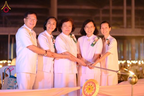 ภาพ No.207870:พิธีเวียนประทักษิณและจุดมาฆประทีป ในวันมาฆบูชา วันพุธที่ 12 กุมภาพันธ์ พ.ศ. 2568 ณ พระมหาธรรมกายเจดีย์ วัดพระธรรมกาย