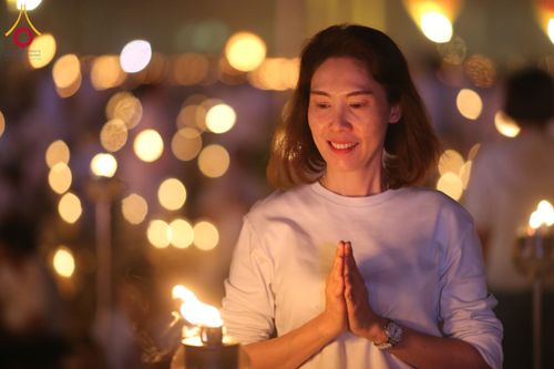 ภาพ No.207876:พิธีเวียนประทักษิณและจุดมาฆประทีป ในวันมาฆบูชา วันพุธที่ 12 กุมภาพันธ์ พ.ศ. 2568 ณ พระมหาธรรมกายเจดีย์ วัดพระธรรมกาย