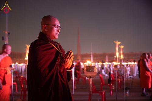 ภาพ No.207887:พิธีเวียนประทักษิณและจุดมาฆประทีป ในวันมาฆบูชา วันพุธที่ 12 กุมภาพันธ์ พ.ศ. 2568 ณ พระมหาธรรมกายเจดีย์ วัดพระธรรมกาย