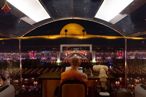 ภาพ No.207893:พิธีเวียนประทักษิณและจุดมาฆประทีป ในวันมาฆบูชา วันพุธที่ 12 กุมภาพันธ์ พ.ศ. 2568 ณ พระมหาธรรมกายเจดีย์ วัดพระธรรมกาย