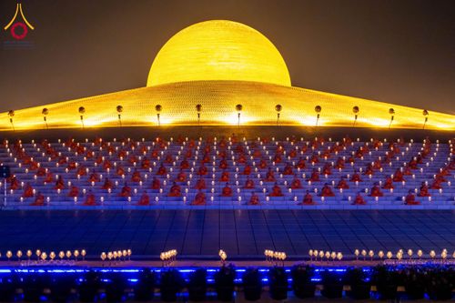 ภาพ No.207896:พิธีเวียนประทักษิณและจุดมาฆประทีป ในวันมาฆบูชา วันพุธที่ 12 กุมภาพันธ์ พ.ศ. 2568 ณ พระมหาธรรมกายเจดีย์ วัดพระธรรมกาย