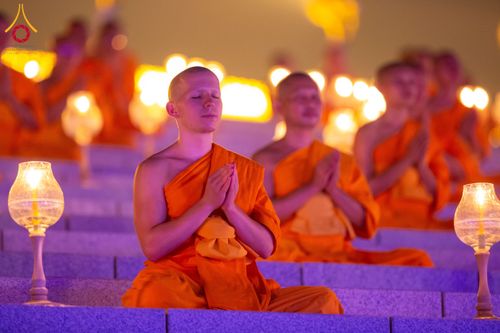 ภาพ No.207898:พิธีเวียนประทักษิณและจุดมาฆประทีป ในวันมาฆบูชา วันพุธที่ 12 กุมภาพันธ์ พ.ศ. 2568 ณ พระมหาธรรมกายเจดีย์ วัดพระธรรมกาย