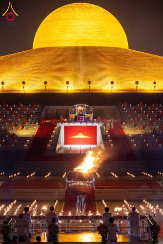 ภาพ No.207901:พิธีเวียนประทักษิณและจุดมาฆประทีป ในวันมาฆบูชา วันพุธที่ 12 กุมภาพันธ์ พ.ศ. 2568 ณ พระมหาธรรมกายเจดีย์ วัดพระธรรมกาย