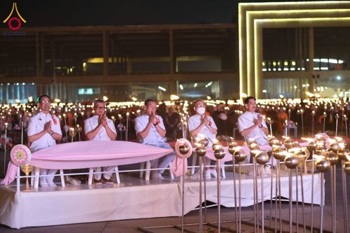 ภาพ No.207918:พิธีเวียนประทักษิณและจุดมาฆประทีป ในวันมาฆบูชา วันพุธที่ 12 กุมภาพันธ์ พ.ศ. 2568 ณ พระมหาธรรมกายเจดีย์ วัดพระธรรมกาย