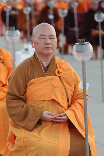 ภาพ No.208012:พิธีเวียนประทักษิณและจุดมาฆประทีป ในวันมาฆบูชา วันพุธที่ 12 กุมภาพันธ์ พ.ศ. 2568 ณ พระมหาธรรมกายเจดีย์ วัดพระธรรมกาย