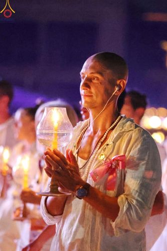 ภาพ No.208014:พิธีเวียนประทักษิณและจุดมาฆประทีป ในวันมาฆบูชา วันพุธที่ 12 กุมภาพันธ์ พ.ศ. 2568 ณ พระมหาธรรมกายเจดีย์ วัดพระธรรมกาย