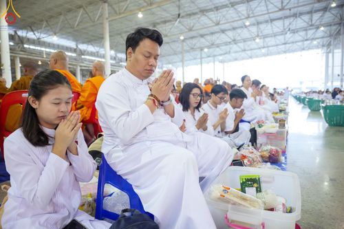 ภาพ No.208377:พิธีตักบาตร และปฏิบัติธรรมช่วงสาย ในวันมาฆบูชา วันพุธที่ 12 กุมภาพันธ์ พ.ศ. 2568 ณ วัดพระธรรมกาย จังหวัดปทุมธานี