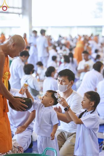 ภาพ No.208396:พิธีตักบาตร และปฏิบัติธรรมช่วงสาย ในวันมาฆบูชา วันพุธที่ 12 กุมภาพันธ์ พ.ศ. 2568 ณ วัดพระธรรมกาย จังหวัดปทุมธานี