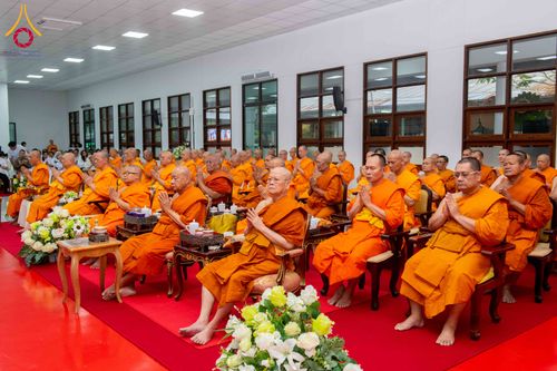 ภาพ No.314538:วันศุกร์ที่ 20 มีนาคม พ.ศ. 2569 พิธีบำเพ็ญกุศล คุณพ่อณรงค์ จินตมากุล โยมบิดา พระครูปลัดรัตนวีรวัฒน์ (รังสฤษดิ์ อิทฺธิจินตโก) ที่ปรึกษาเจ้าคณะจังหวัดปทุมธานี เจ้าอาวาสวัดพระธรรมกาย  ณ ห้องปลูกศรัทธา 2 วัดพระธรรมกาย ปทุมธานี