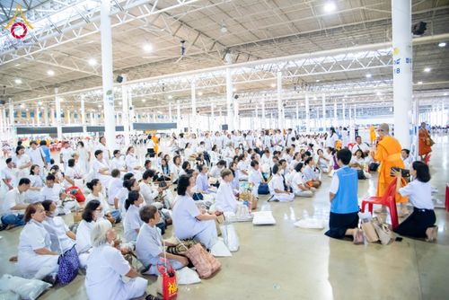 ภาพ No.209410:วันเสาร์ที่ 1 มีนาคม พ.ศ. 2568 สัมมนาใหญ่ ผู้นำบุญ 10,000 คน เพื่องานมหาสังฆทาน 40,000 กว่าวัดทั่วประเทศ ณ สภาธรรมกายสากล วัดพระธรรมกาย